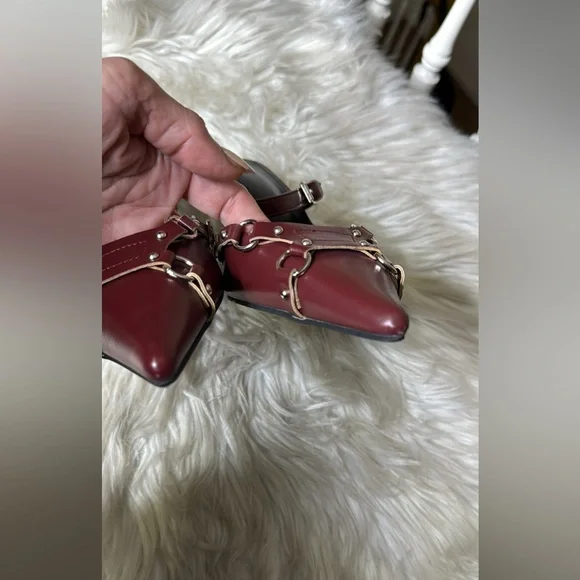 Elegant Burgundy Women's Slip on Kitten Heels - Brand New - Picture 5 of 7